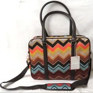 NWT XXO Multi Colored Zigzag Travel Shoulder Bag